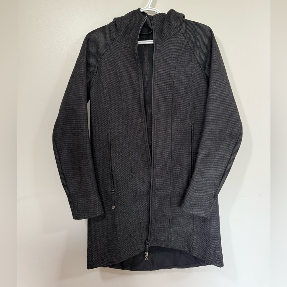 lululemon athletica “city twill” softshell Charcoal Hooded Jacket​
